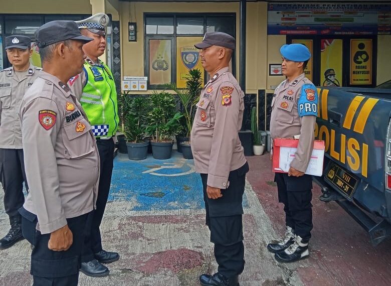Polsek Sukalarang Serah Terima Piket Penjagaan & Piket Fungsi