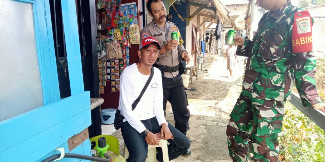 Datangi Warga Langsung, Babinkamtibmas Berikan Himbauan Gukamtibmas