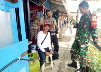 Datangi Warga Langsung, Babinkamtibmas Berikan Himbauan Gukamtibmas