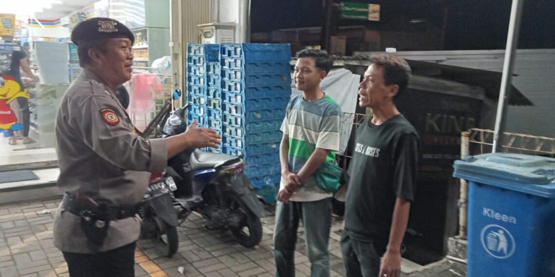 Lakukan Patroli Malam Polsek Lembursitu Ciptakan Rasa Aman