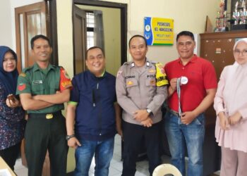 Sinergitas TNI-POLRI Bhabinkamtibmas bersama Babinsa    melaksanakan Sambang dan Kordinasi dengan Staf Kelurahan Nanggeleng.
