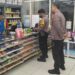 Anggota Samapta Polsek Sukalarang Laksanakan Patroli Malam Kontrol Minimarket