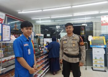 Beri Himbauan Kamtibmas Polsek Lembursitu Patroli Sambang Karyawan Alfamart Dan Indomart