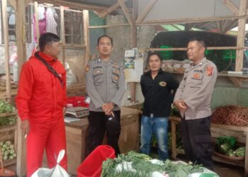 Polsek Sukabumi Kontrol Harga Telur Di Desa Sukajaya