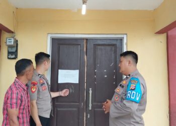 Patroli Polsek Kadudampit kontrol gudang logistik