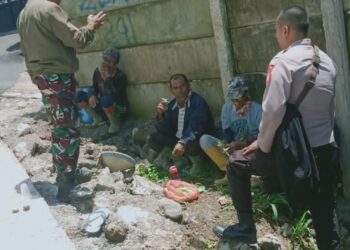 Bhabinkamtibmas Desa Perbawati Polsek Sukabumi Sinergitas dengan TNI Babinsa Koramil Sukabumi Kota Melaksanakan kegiatan Dialogis dan Sambang