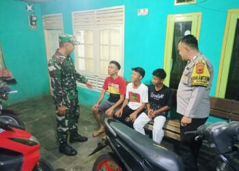 Peran Aktif Bhabinkamtibmas Polsek Gunungpuyuh Sambangi Anak Muda Yang Nongkrong