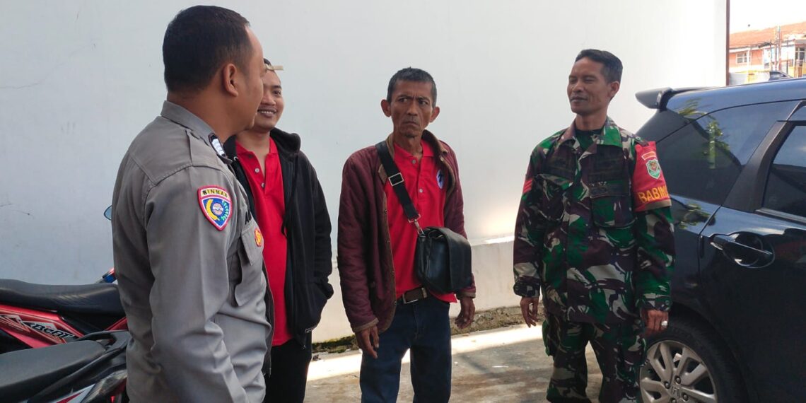 Sinergitas TNI-POLRI Bhabinkamtibmas bersama Babinsa    Sambang warga binaan.