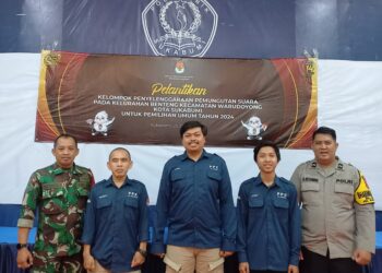 Bhabinkamtibmas Kel Benteng Hadiri Acara Pelantikan Kelompok Penyelenggara Pemungutan Suara (KPPS) Tingkat Kelurahan Warudoyong Ta 2024.