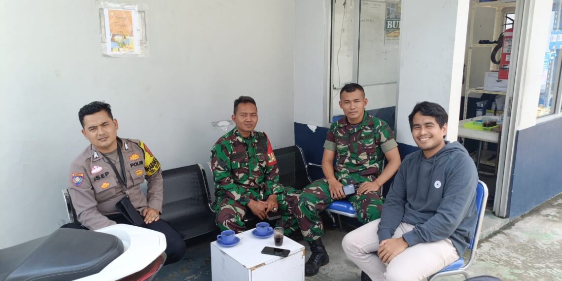 Dekati warga Babinkamtibmas bersinergi dengan Babinsa Sambangi Warga dan Berikan Imbauan Kamtibmas