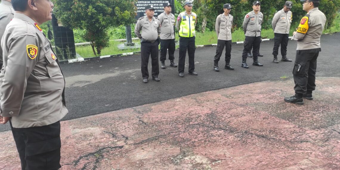 Polsek Warudoyong Gelar Apel Pagi Sebagai Bentuk Kedisiplinan.