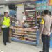 Sampaikan Himbauan Kamtibmas Kepada Karyawan Minimarket saat Patroli Siang