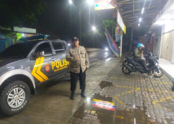 Patroli Malam Hari Antisipasi Tindak Kriminalitas Wilayah Kecamatan Kebon Pedes