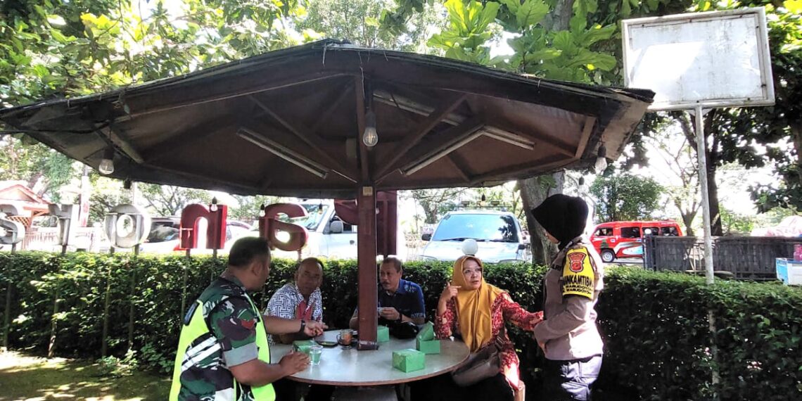 Anggota Bhabinkamtibmas Polsek Warudoyong Sambang Kepada Warga Binaan, Wujud Nyata Kedekatan POLRI Dengan Warga