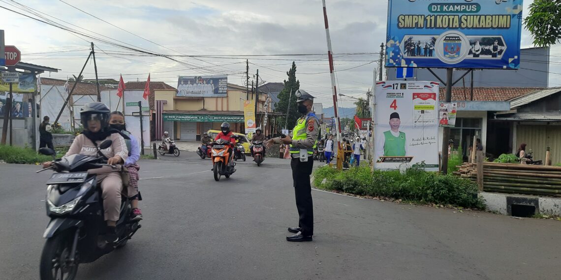 Polsek Warudoyong Gatur Lalu lintas pagi, Bentuk Pelayanan kepada Masyarakat guna terciptanya Kamseltibcar Lantas
