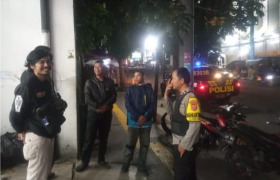 Antisipasi Curanmor, Polsek Gunungpuyuh Berikan Himbauan Kepada Tukang Parkir