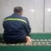 Bhabinkamtibmas Polsek Kadudampit dektkan. Dengan warga melalui shalat subuh berjamaah