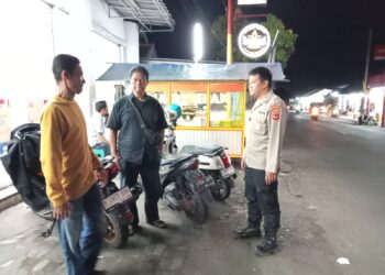 Anggota samapta Polsek Lembursitu Intesifkan Patroli Malam Hari Cegah Gangguan Kamtibmas