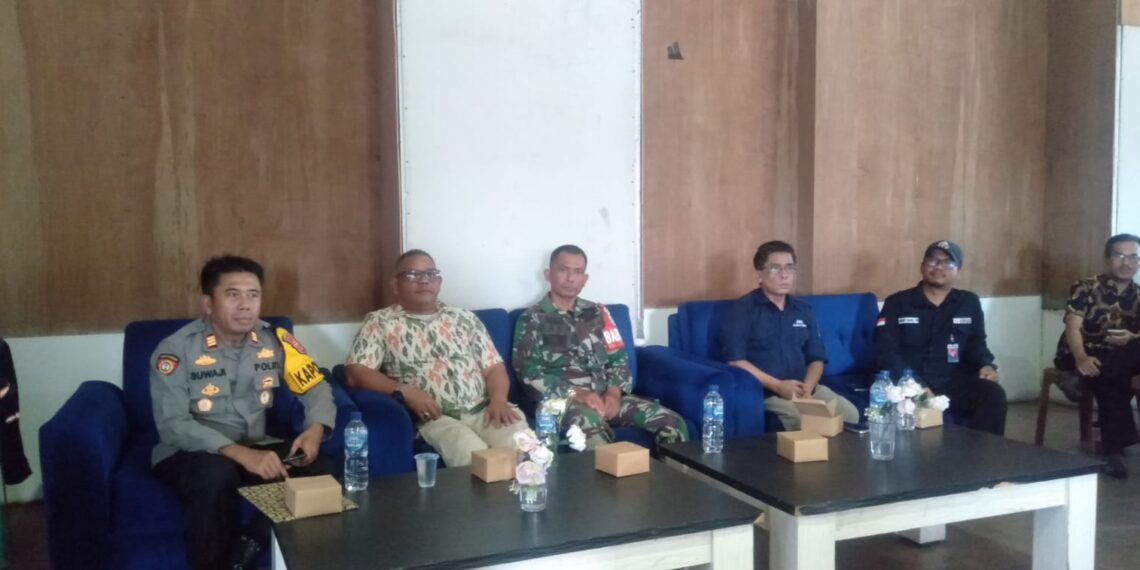 Hadiri Kegiatan Pelantikan Kpps Kapolsek Cibeureum Polres Sukabumi Kota