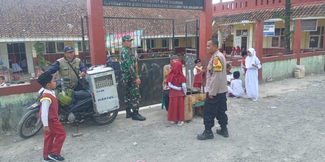 Sampaikan Pesan Kamtibmas Sinegritas Tni Polri Sambangi Warga Binaan