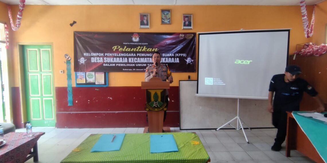 Hadiri Kegiatan Pelantikan Kelompok Penyelenggara Pemungutan Suara (Kpps) Tahun 2024 Kapolsek Sukaraja Se- Desa Sukaraja