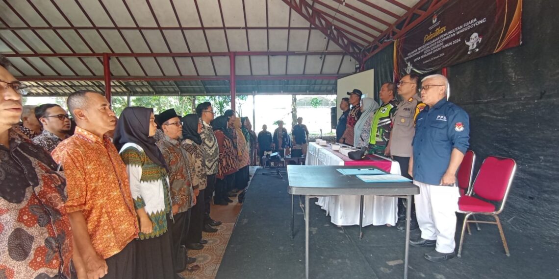 Menghadiri kegiatan Pelantikan KPPS Kapolsek Warudoyong Polres Sukabumi Kota