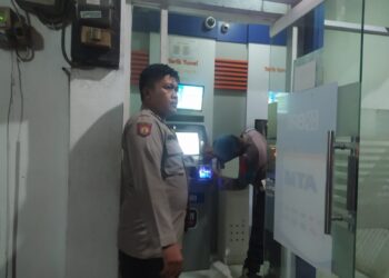 Patroli Malam Hari Menyambangi Objek Objek Vital ATM BRI Di Wilayah Hukum Polsek Sukalarang