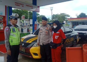 Antisipasi Gangguan Kamtibmas Di SPBU Polsek Sukalarang Giat Patroli Dialogis