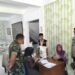 Bhabinkamtibmas Polsek Warudoyong Laksanakan Monitoring Penyaluran Bantuan Pangan Cadangan Beras Pemerintah