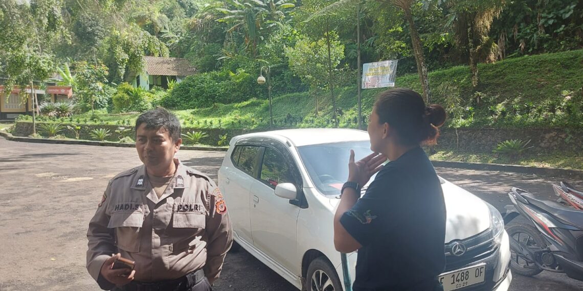 Anggota Samapta Polsek Sukabumi Laksanakan Kegiatan Dialogis Dan Pemantauan Dengan Masyarakat