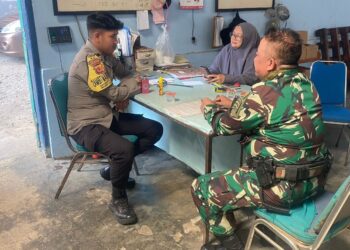 Sinergitas TNI-POLRI Bhabinkamtibmas Babinsa Kelurahan   Citamiang melaksanakan Sambang Warga Binaan.