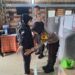 Polsek Warudoyong Polres Sukabumi Kota Kerahkan Sejumlah Personelnya Untuk Amankan Kegiatan Penyortiran Dan Pelipatan Surat Suara Pemilu 2024
