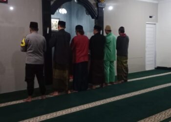 Bhabinkamtibmas Polsek Citamiang Laksanakan Shalat Subuh Berjamaah