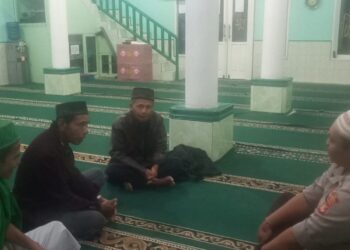 Polsek Sukabumi Laksanakan Sholat Berjamaah Bersama Masyarakat