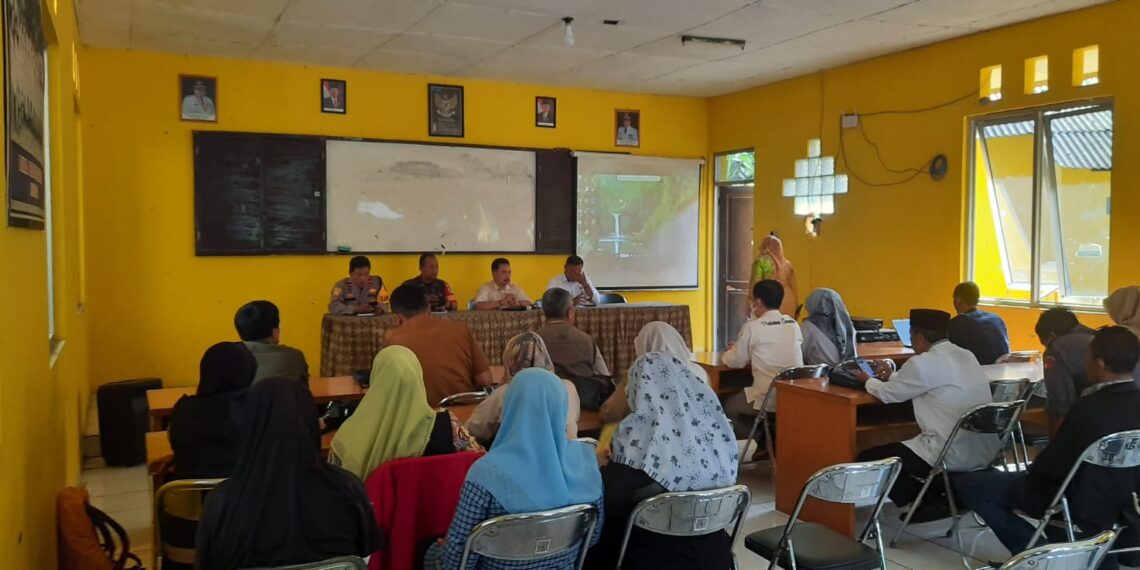 Hadiri Ekspose Rencana Program Dan Kegiatan Wilayah Kapolsek Cireunghas