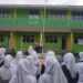 Kapolsek Kadudampit Jadi Pembina Upacara Bendera di SMA attijarah