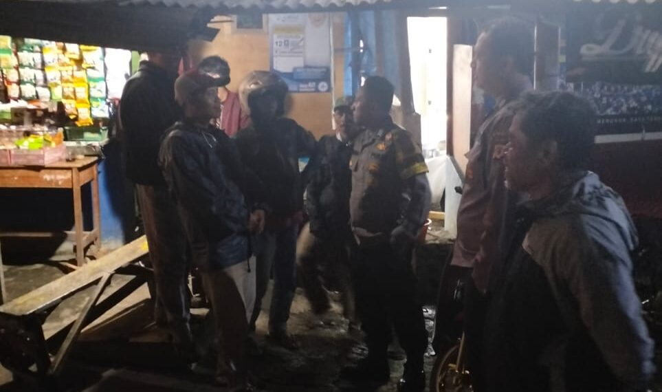Patroli Strong Point Malam Hari Wujudkan Situasi Kamtibmas Yang Aman Dan Kondusif
