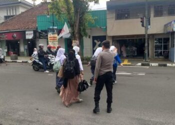 Polsek Gunungpuyuh Rutin Melaksanakan Pengaturan Pagi (Gatur)