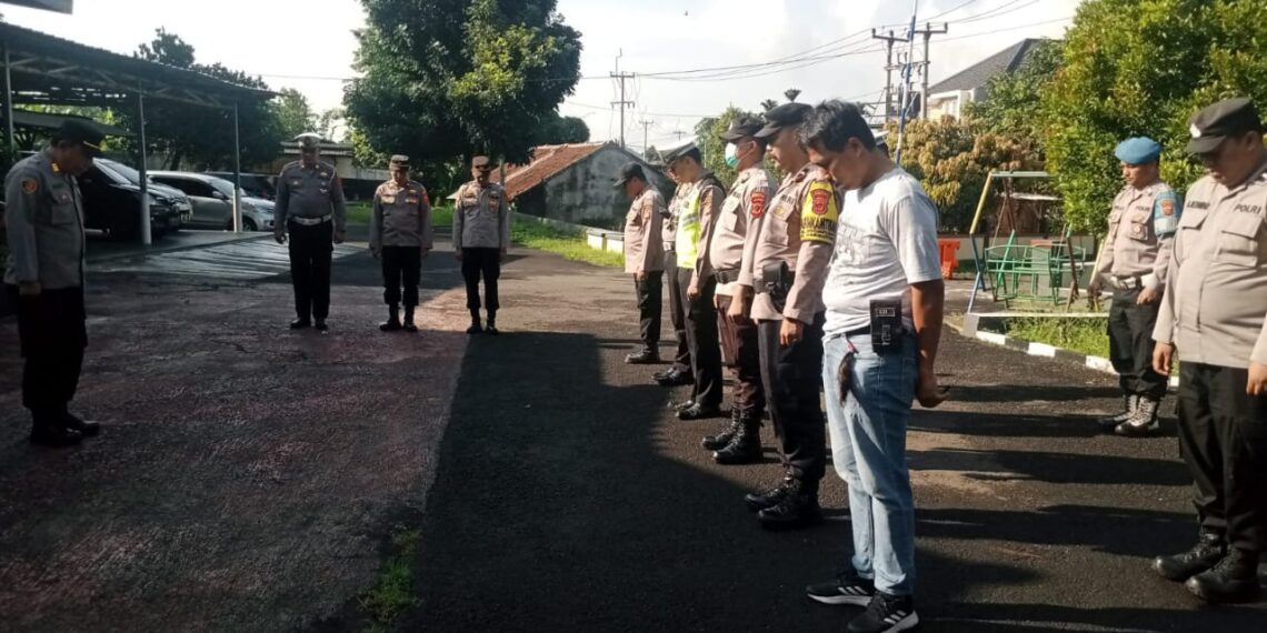 Polsek Warudoyong Gelar Apel Pagi Sebagai Bentuk Kedisiplinan.