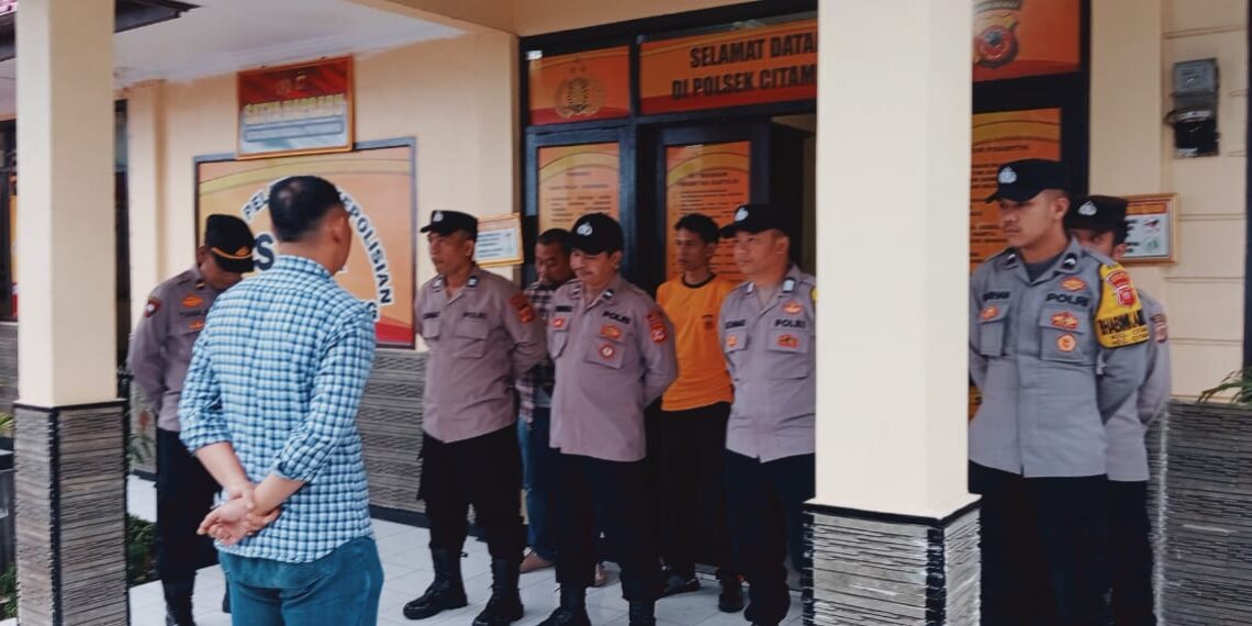 Polsek Citamiang Gelar Apel Pagi Sebagai Bentuk Kedisiplinan.