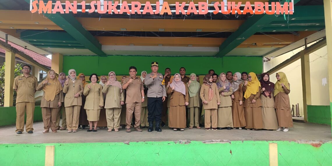 Kapolsek Sukaraja Bersama Bhabinkamtibmas Desa Sukaraja Laksanakan Police Goes To School