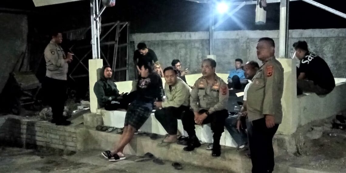 Polsek Sukaraja Patrol Cek Poskamling Dan Himbau Warga Desa