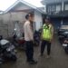 Cegah Curanmor Polsek Sukalarang Berikan Himbauan Kamtibmas Kepada petugas Parkir