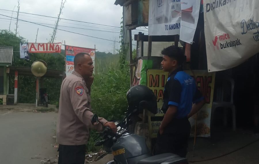 Rutin Lakukan Patroli Dialogis Polsek Kadudampit Ciptakan Situasi Kamtibmas Yang Aman