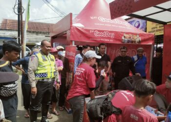 Anggota Polsek Sukaraja Laksanakan Pengamanan Dan Menjadi Saksi Penarikan Undian Berhadiah Kopi Good Day Periode Il Tahun 2024