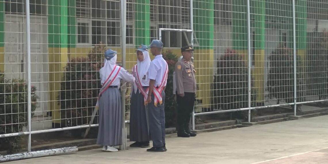Tingkatkan Kesadaran Hukum Polsek Cireunghas Gencarkan Police Goes To School