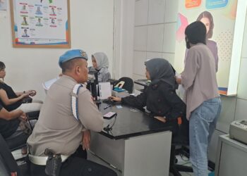 Polsek Citamiang Patroli Dialogis dan Sambangi Warga, Guna mlenciptakan keamanan dan kondusif