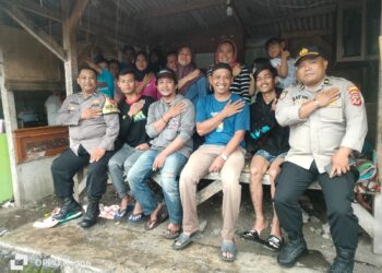Ngariung Sareng Kapolsek,Polsek Cisaat gelar  Tatap muka dengan masyarakat di  Desa Sukamanah Kecamatan Cisaat