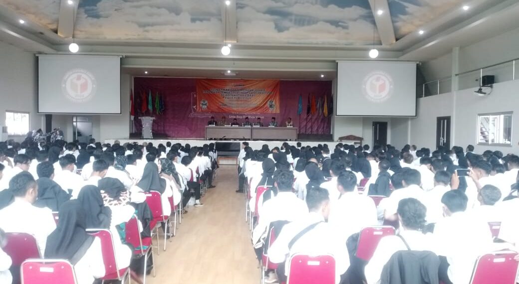 Hadiri Pelantikan dan Bimbingan Teknis  Pengawas TPS  Se Kecamatan Cisaat pada Pemilu 2024 Panit Binmas Polsek Cisaat