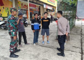 Dekati warga Babinkamtibmas bersinergi dengan Babinsa Sambangi Warga dan Berikan Imbauan Kamtibmas